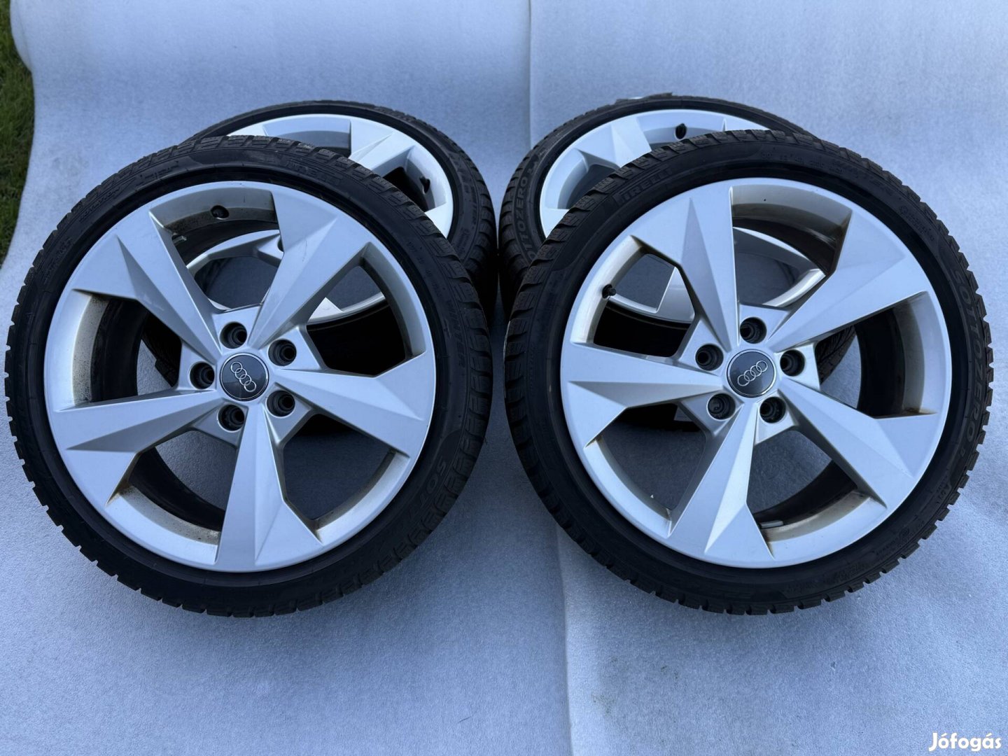 Audi 18" Alufelni Téligumival 