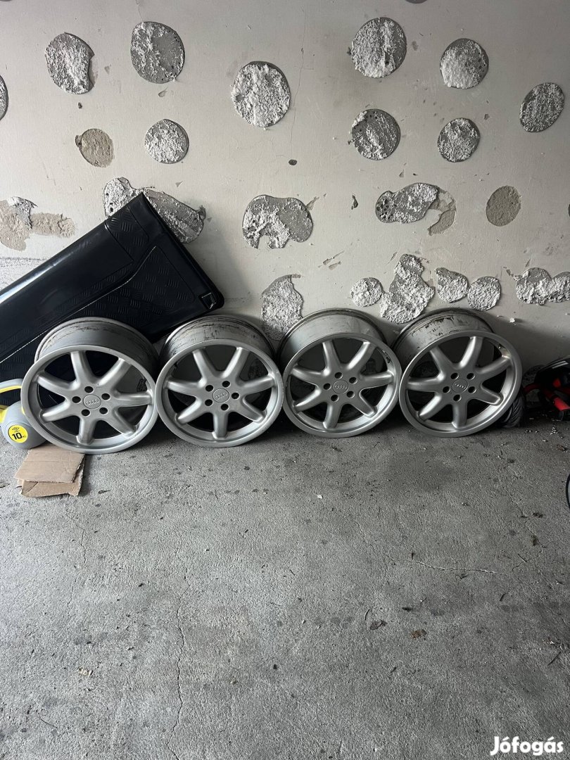 Audi 18" Swing 5x112