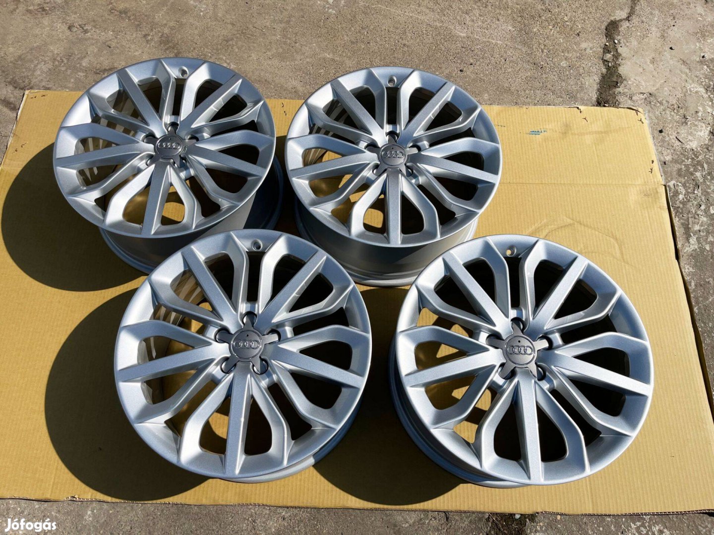 Audi 19" 5x112 gyári alufelni eladó 19 coll A3 A4 A6 A8