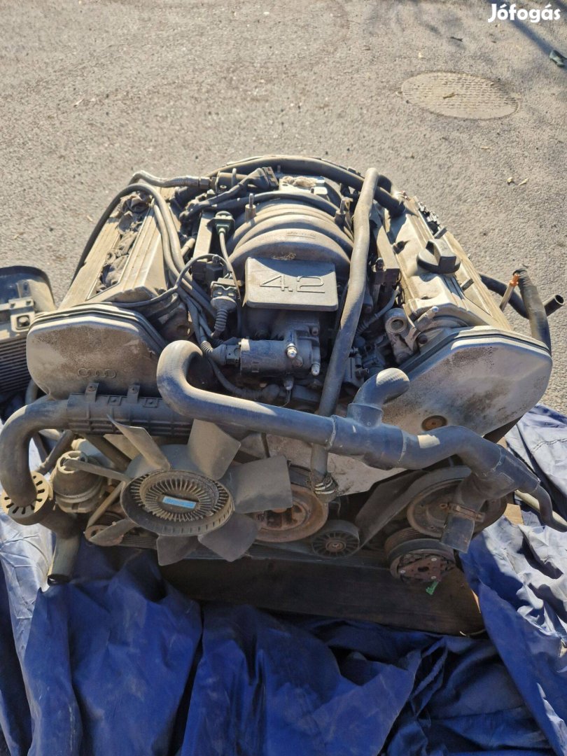 Audi 4.2 v8 motor