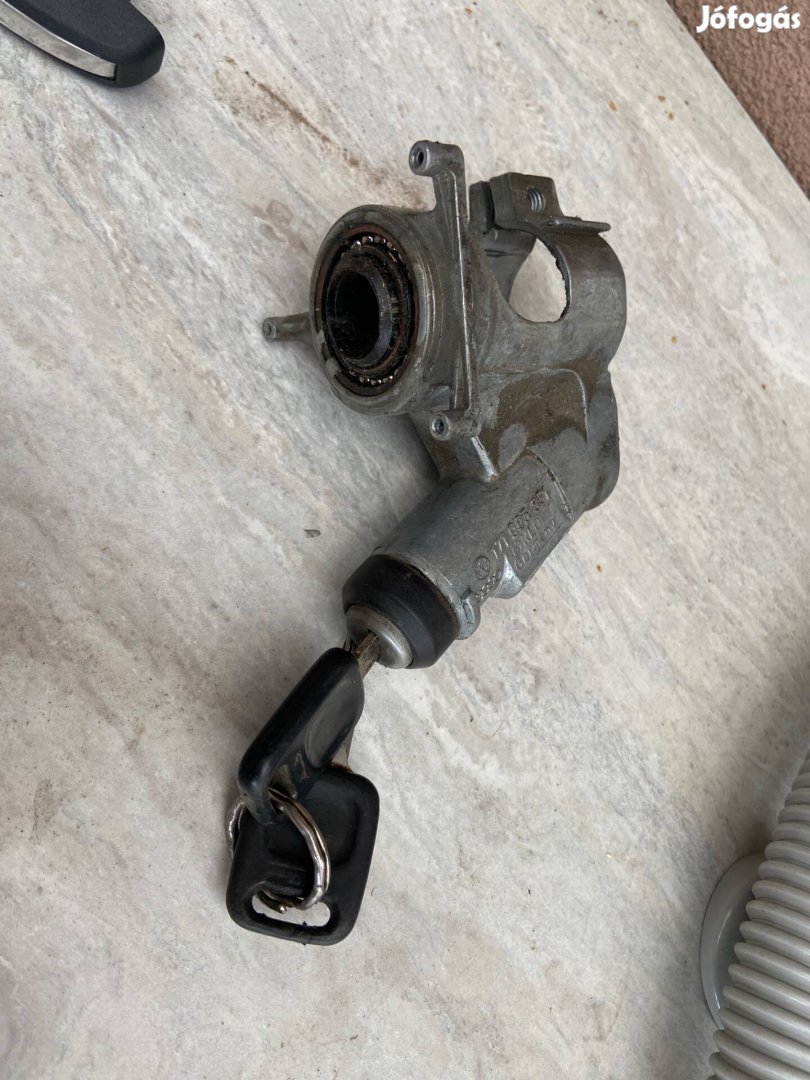 Audi 80 b2 gyujtáskapcsoló (86)