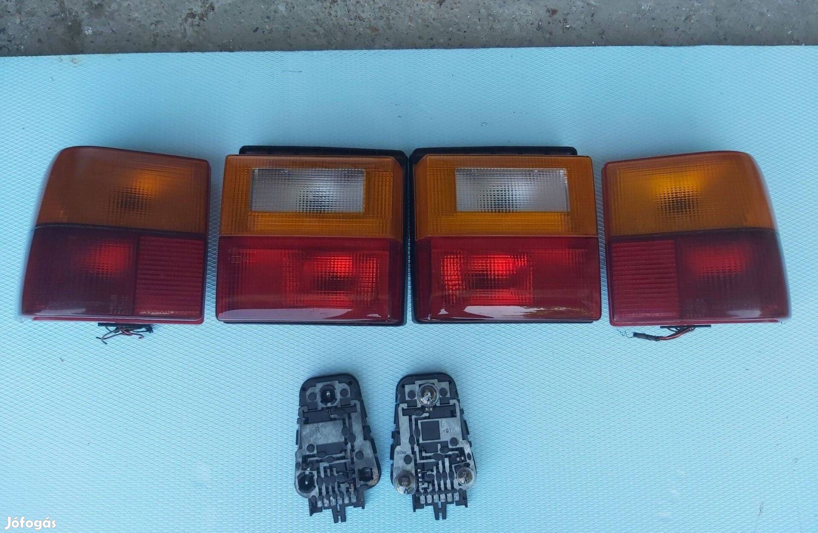 Audi 80 b2 hátsó lámpa sor foglalatokkal Seima