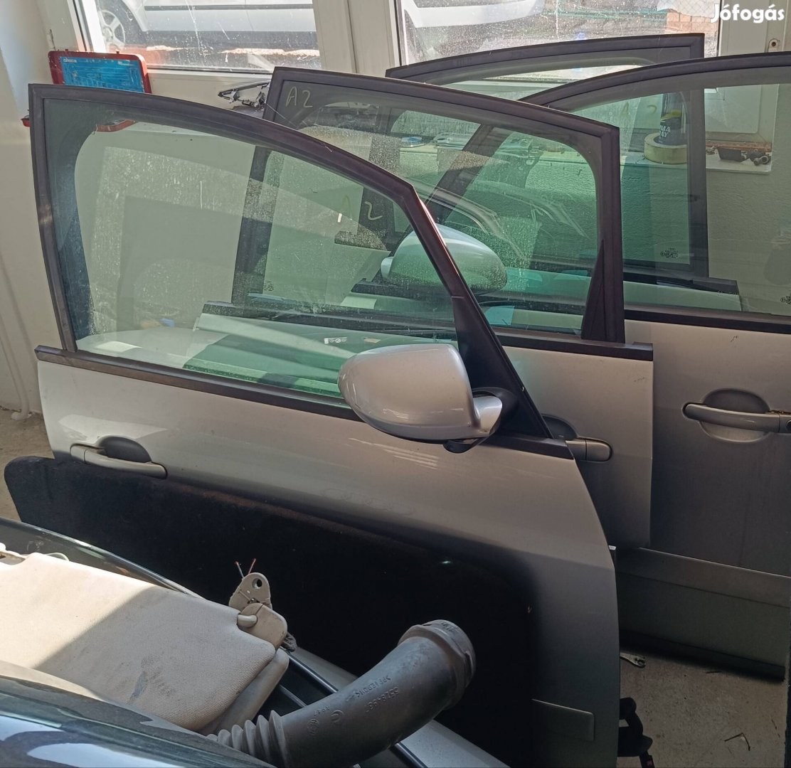 Audi A2 ajtók műszerfal 