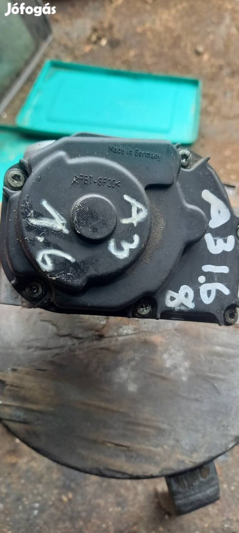 Audi A3 1.6 8v fojtószelep ház 