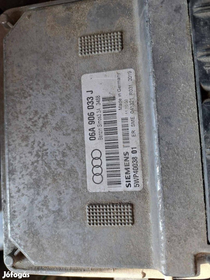 Audi A3 1.6 motorvezérlő 06A 906 033J