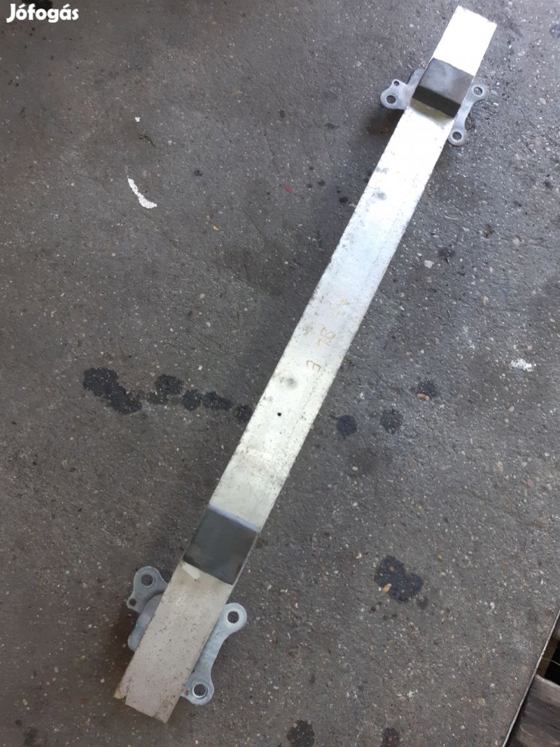 Audi A3 8L Első Lökhárító Merevítő