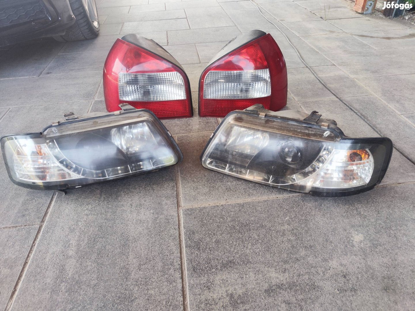 Audi A3 8L hátsó lámpa párban 