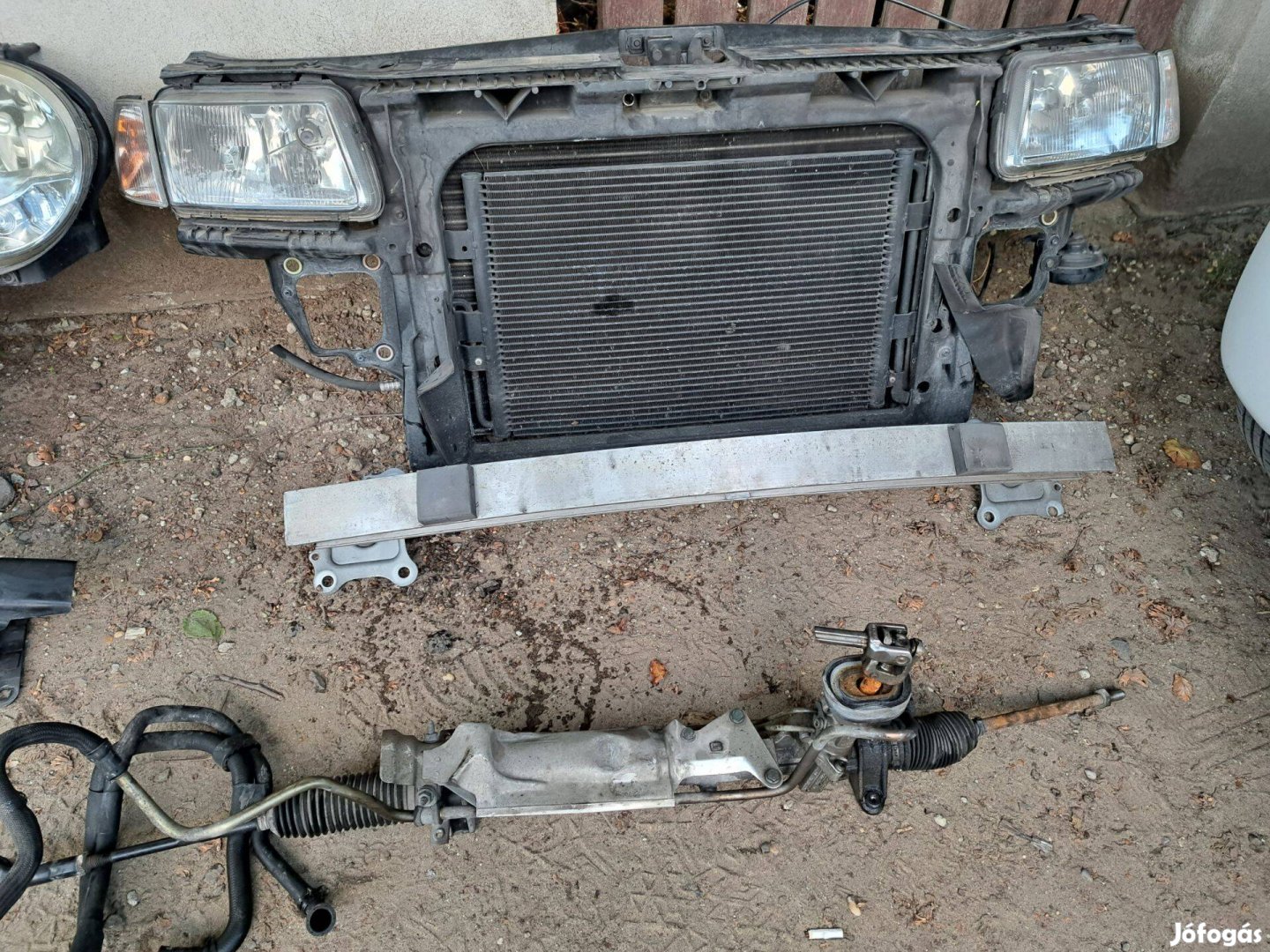 Audi A3 8L homlokfal, üres lemez