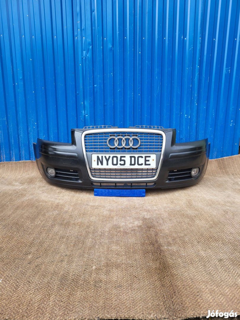 Audi A3 8P 2004- gyári első lökhárító fekete