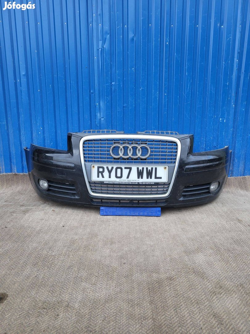 Audi A3 8P 2004- gyári első lökhárító fekete sérülésmentes, hűtőrács