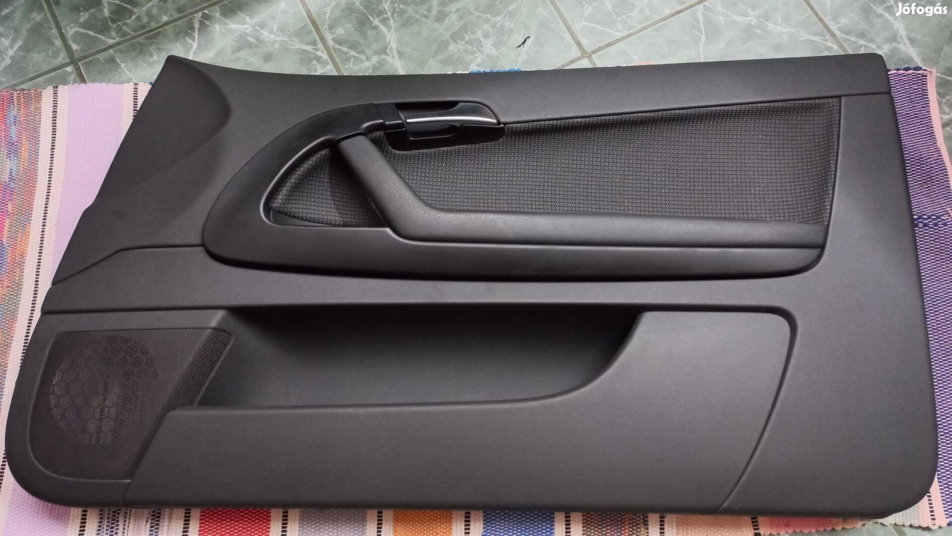 Audi A3 8P 3 ajtós jobb (anyós) oldali ajtó kárpit és műanyag borítás