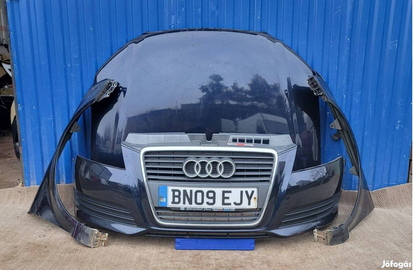 Audi A3 8P facelift 2008-12 gyári 8P0807437H első lökhárító