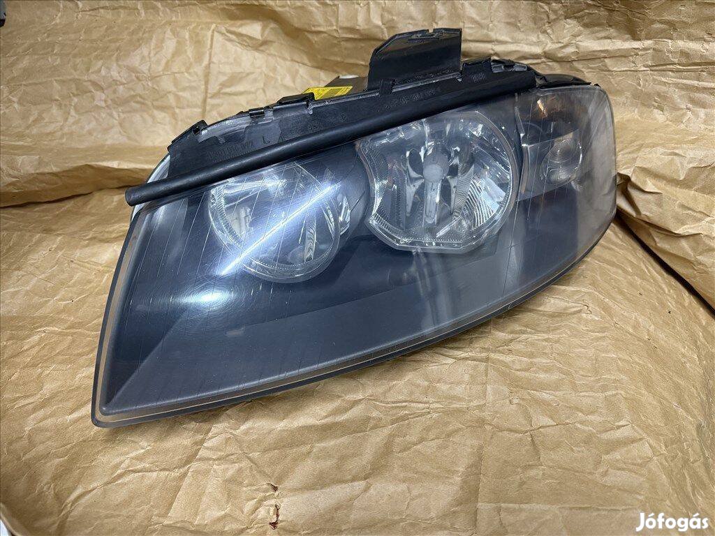 Audi A3 8P fényszóró 8P0941003K 8P0941004K