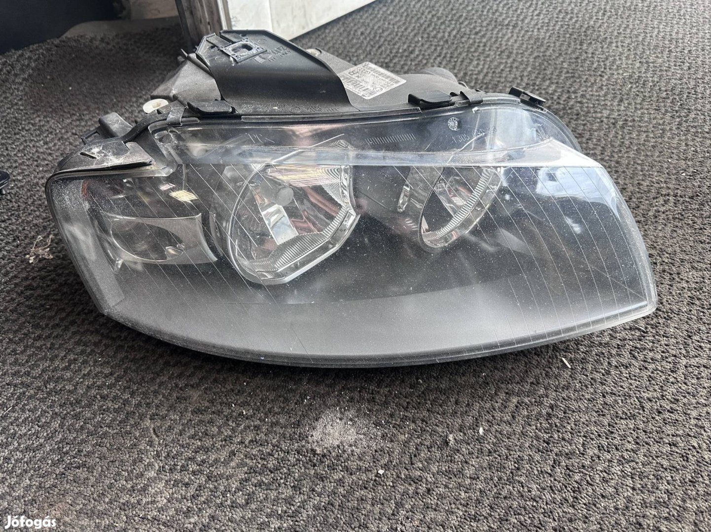 Audi A3 8P jobb fényszóró