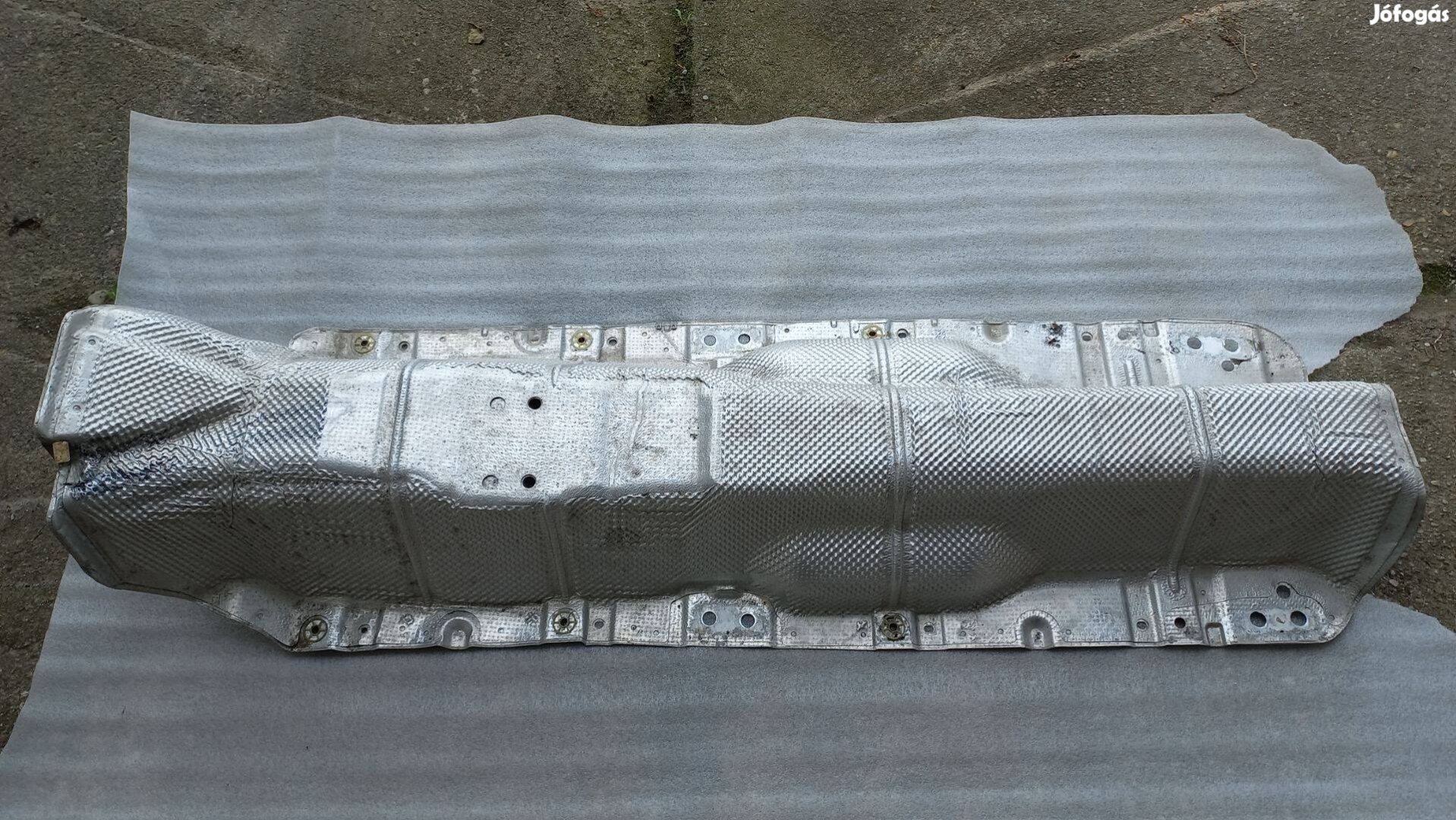 Audi A3 8P kipufogó hővédő lemezek