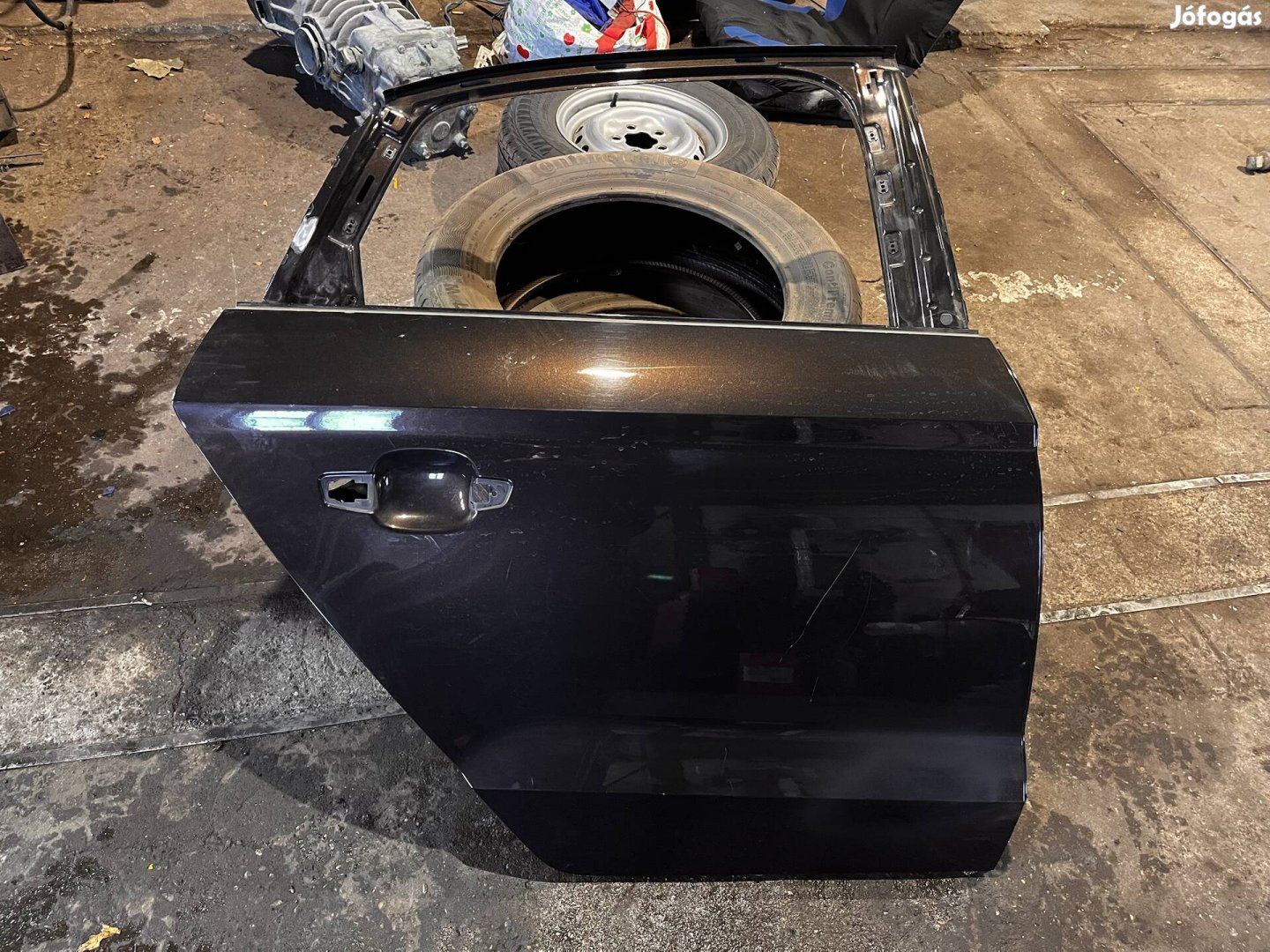 Audi A3 8V jobb hátsó ajtó 5 ajtóshoz