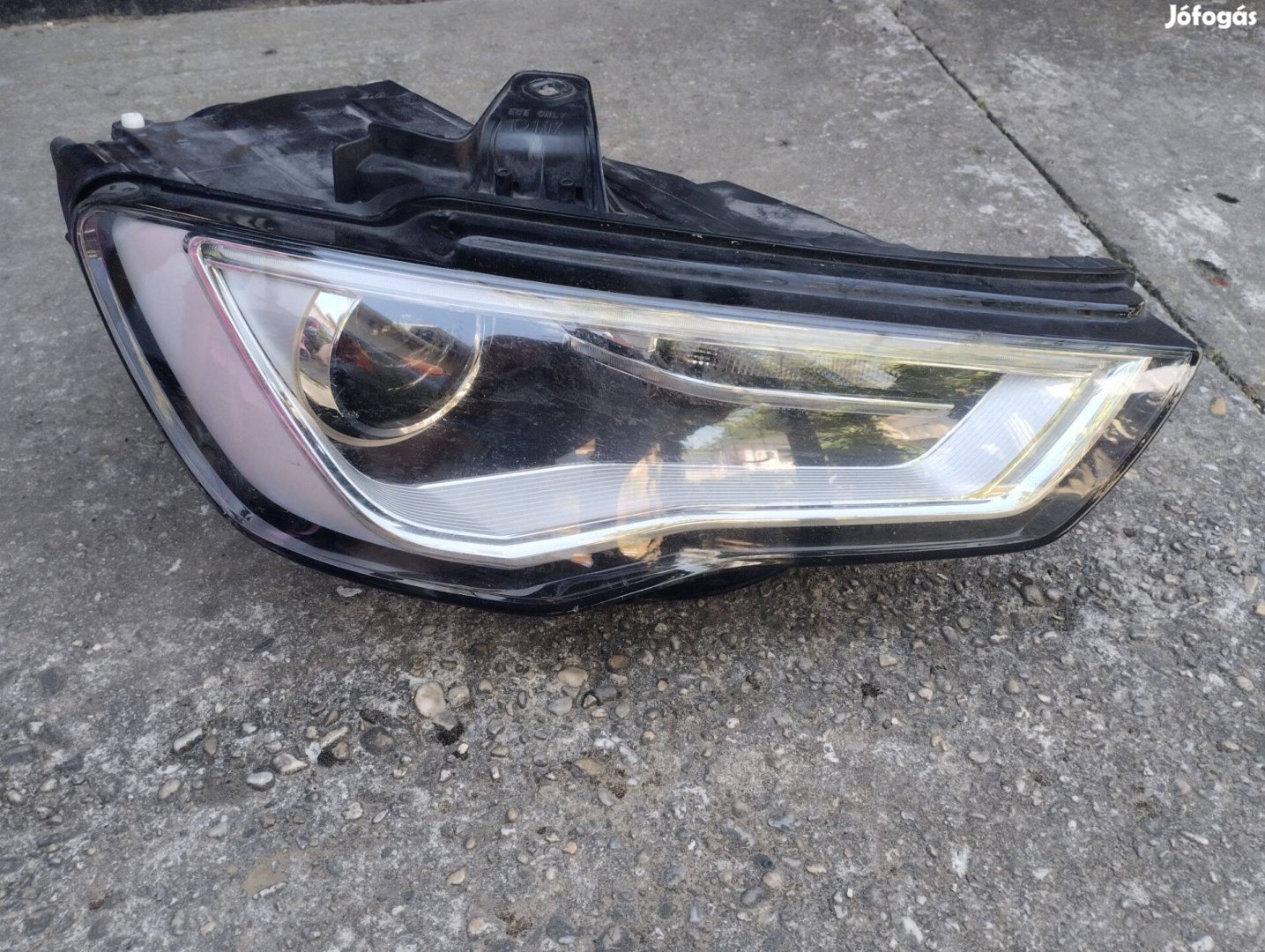 Audi A3 8V led xenon jobb fényszóró gyári Hella 2012