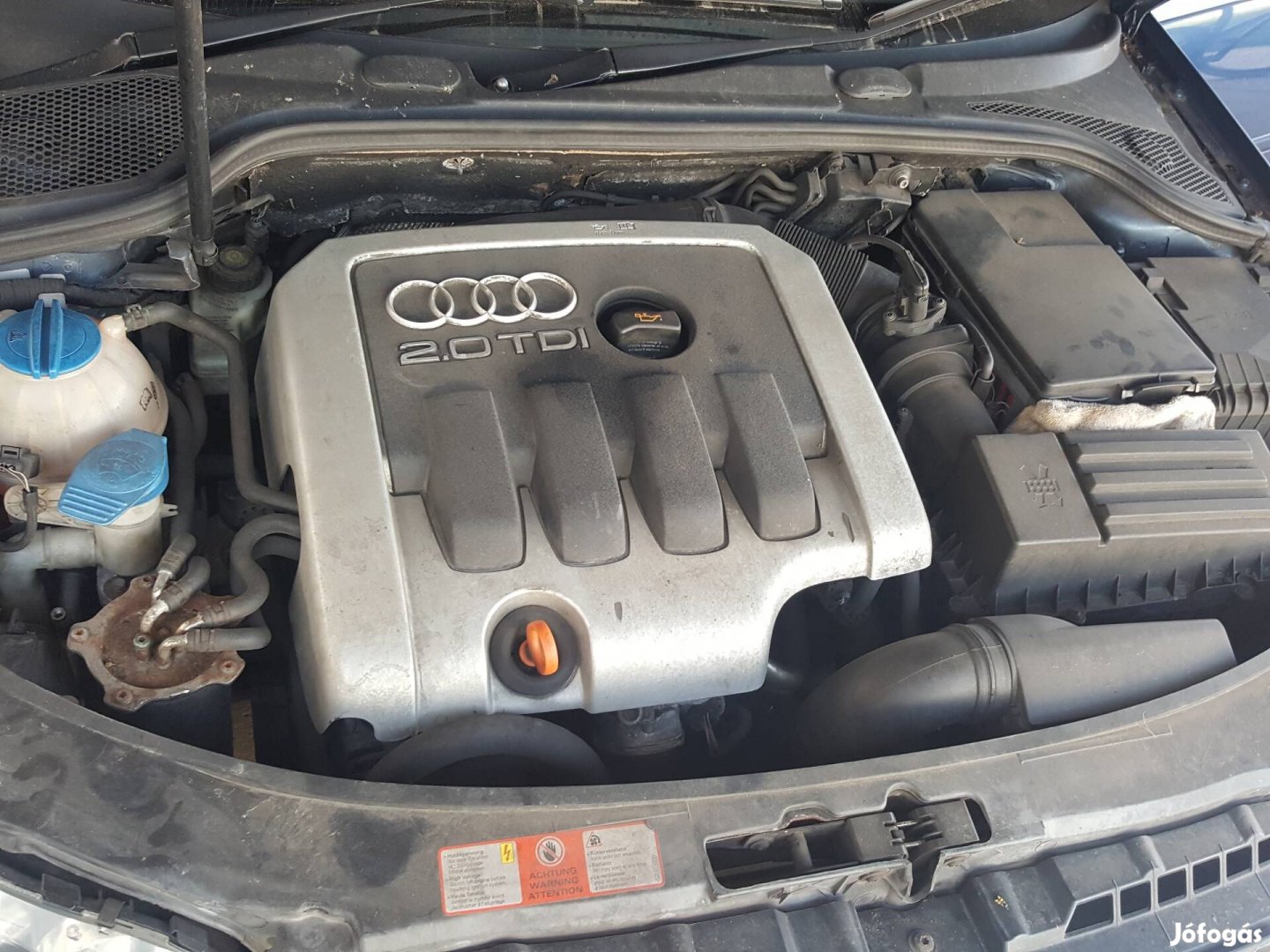 Audi A3 8p 2.0pdtdi motor burkolat eladó Bkd 