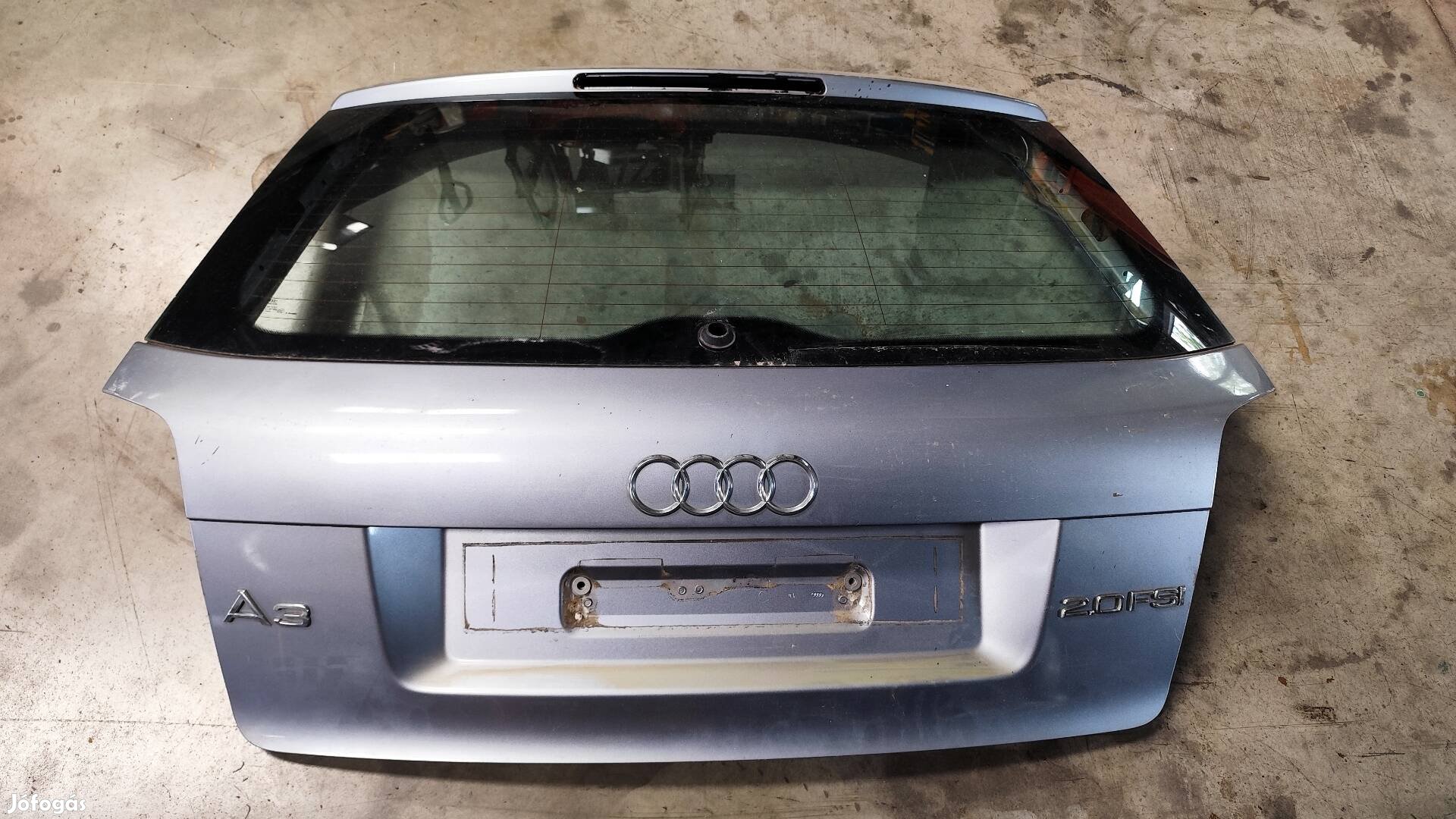 Audi A3 8p csomagtérajtó