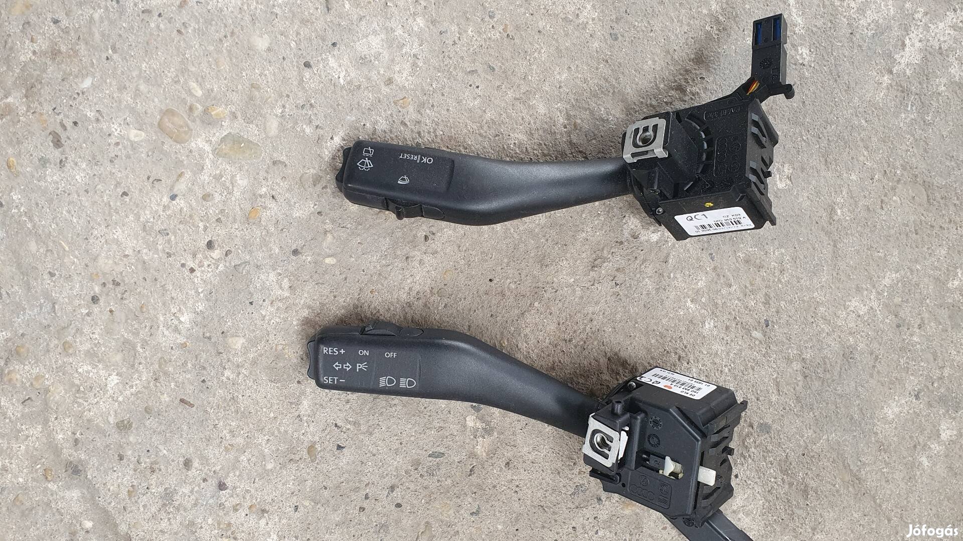 Audi A3 8p írányjelző és ablaktörlő kar eladó 