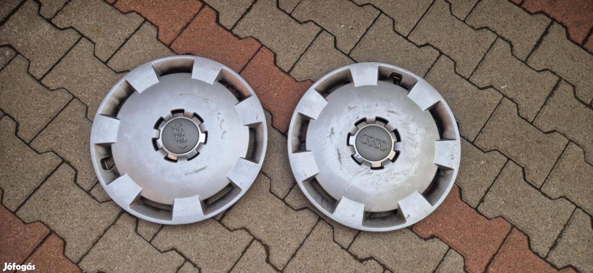 Audi A3 A4 A6 gyári dísztárcsa 2 db 16" cikkszám:8P0601147A