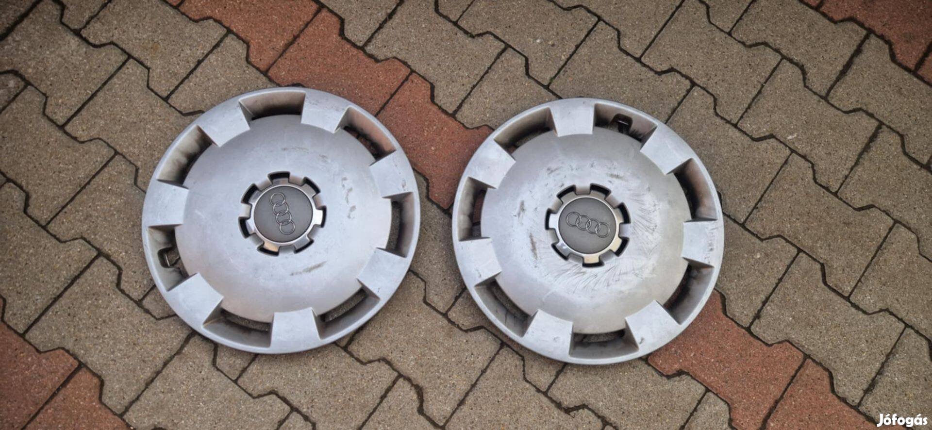 Audi A3 A4 A6 gyári dísztárcsa 2 db 16" cikkszám:8P0601147A