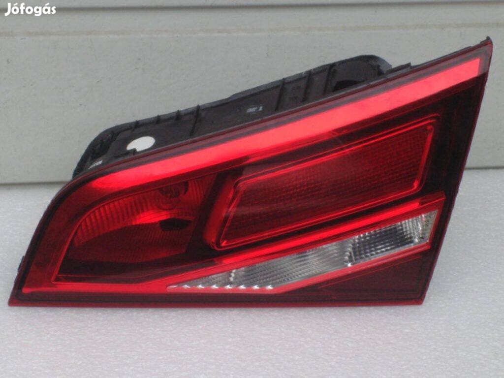 Audi A3 Sportback Facelift Jobb hátsó LED lámpa csomagtér ajtó 8V49450