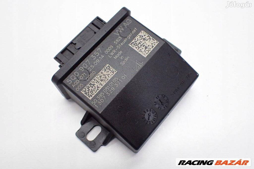 Audi A3 (8V) fényszóró vezérlő modul 5q0907357