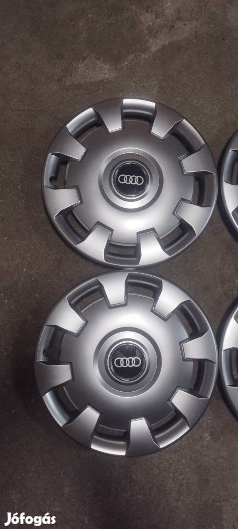 Audi A3, A4, A5, A6 15" dísztárcsa