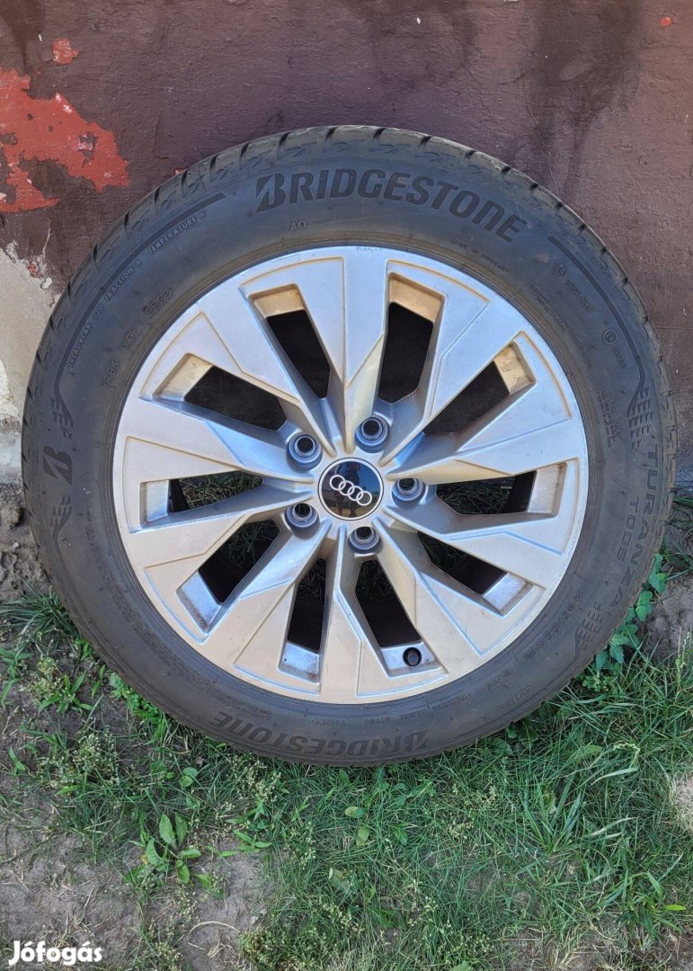 Audi A3 gyári 16" alufelnik nyárigumikkal