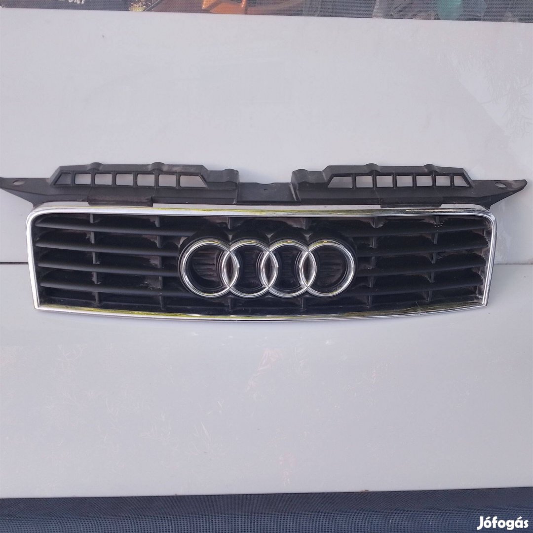Audi A3 hűtőrács díszrács 8P3853651 8P 8P1 széria facelift előtti