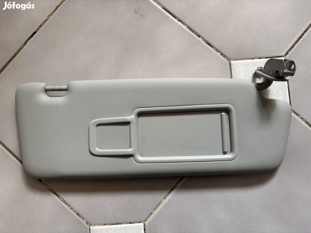 Audi A3 jobb oldali napellenző 8V0857552A