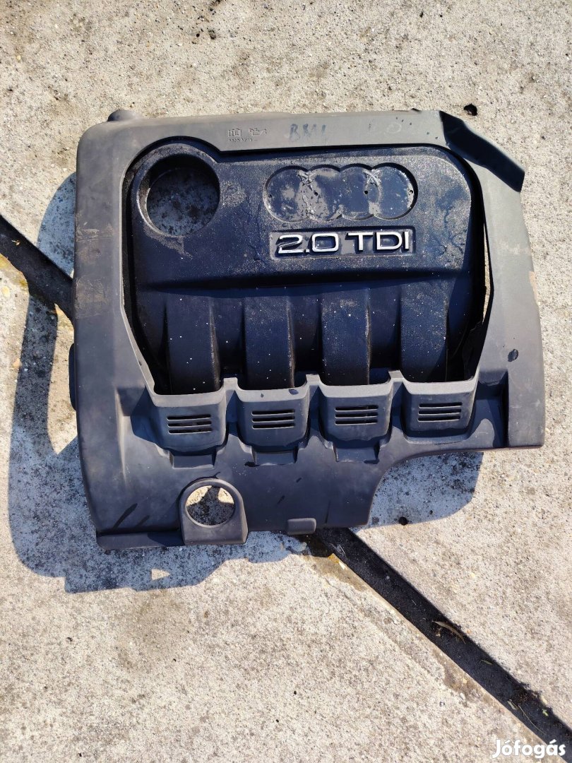 Audi A3 motor burkolat