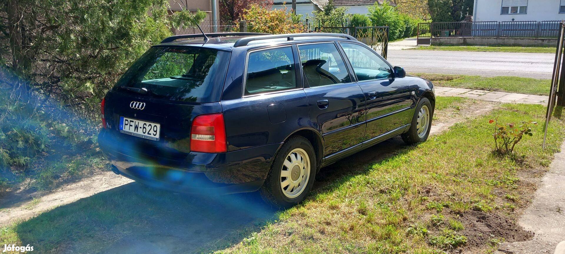 Audi A4 1.6 102 LE