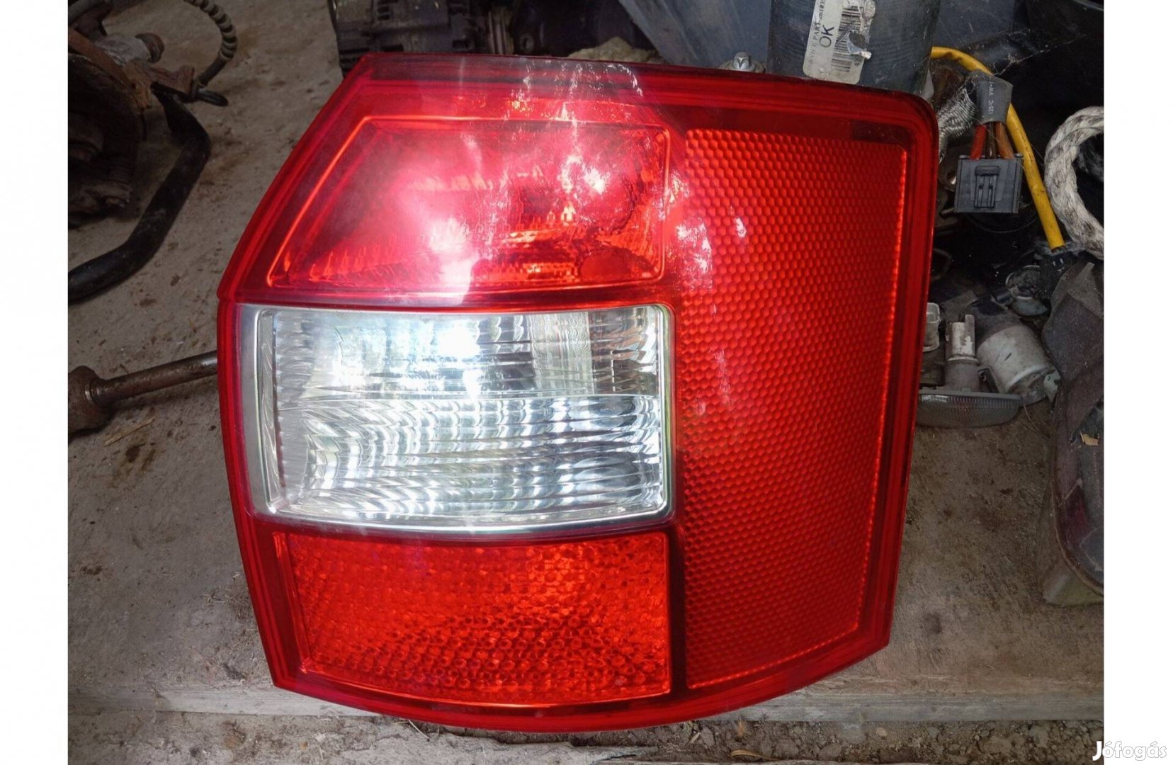 Audi A4 8E5,B6 kombi Jobb Hátsó Lámpa