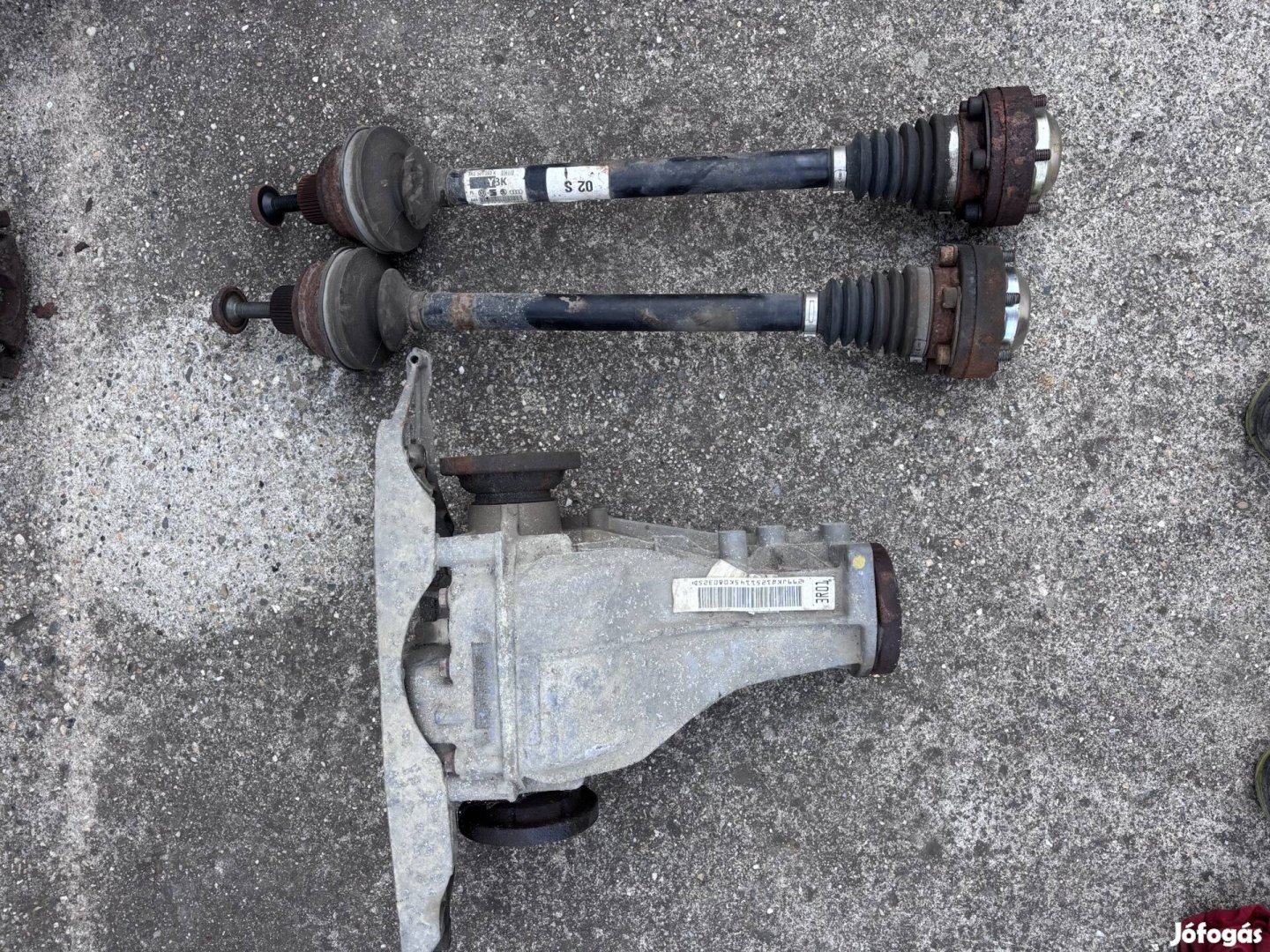 Audi A4 A5 3.0 tdi hátsó difi féltengely eladó