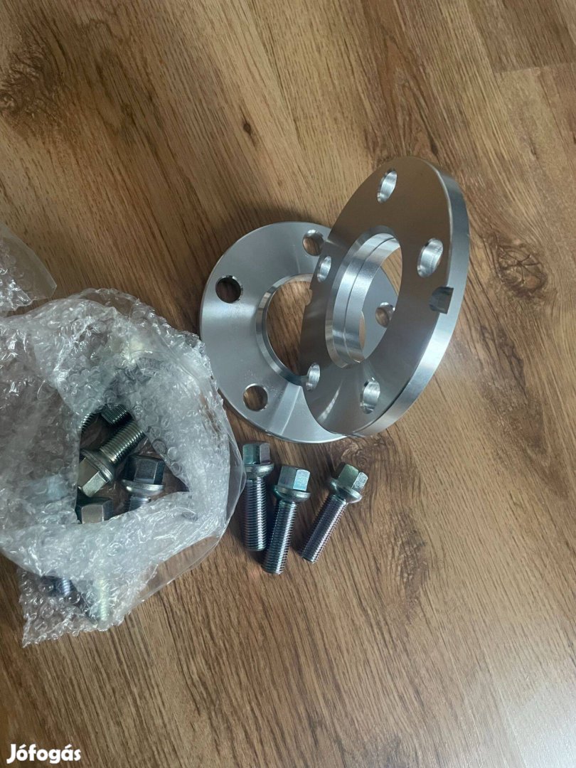 Audi A4 A5 A6 A7 66,5 5x112 10mm nyomtávszélesítő 2db csavarral