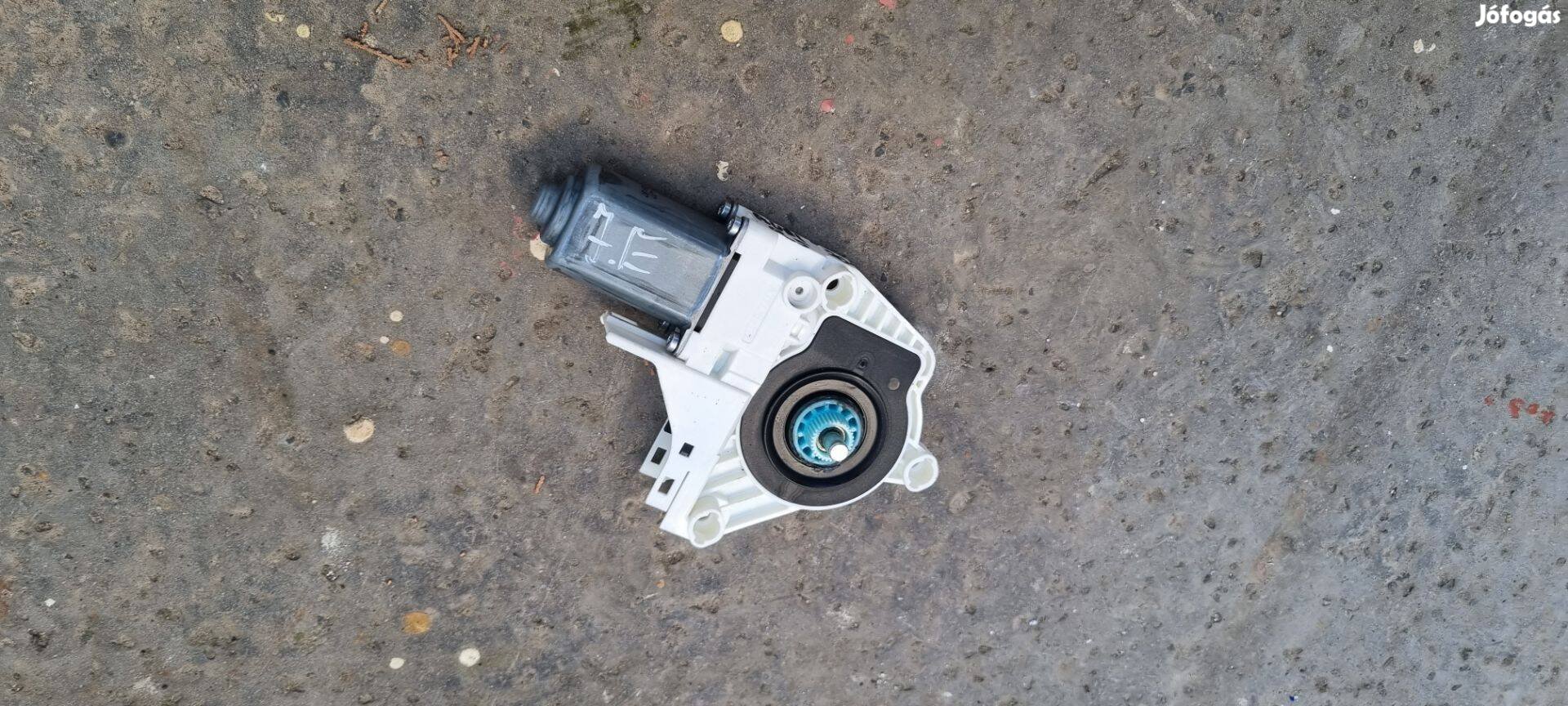 Audi A4 A5 A6 Q5 Jobb első ablakemelő motor 8K0959802B