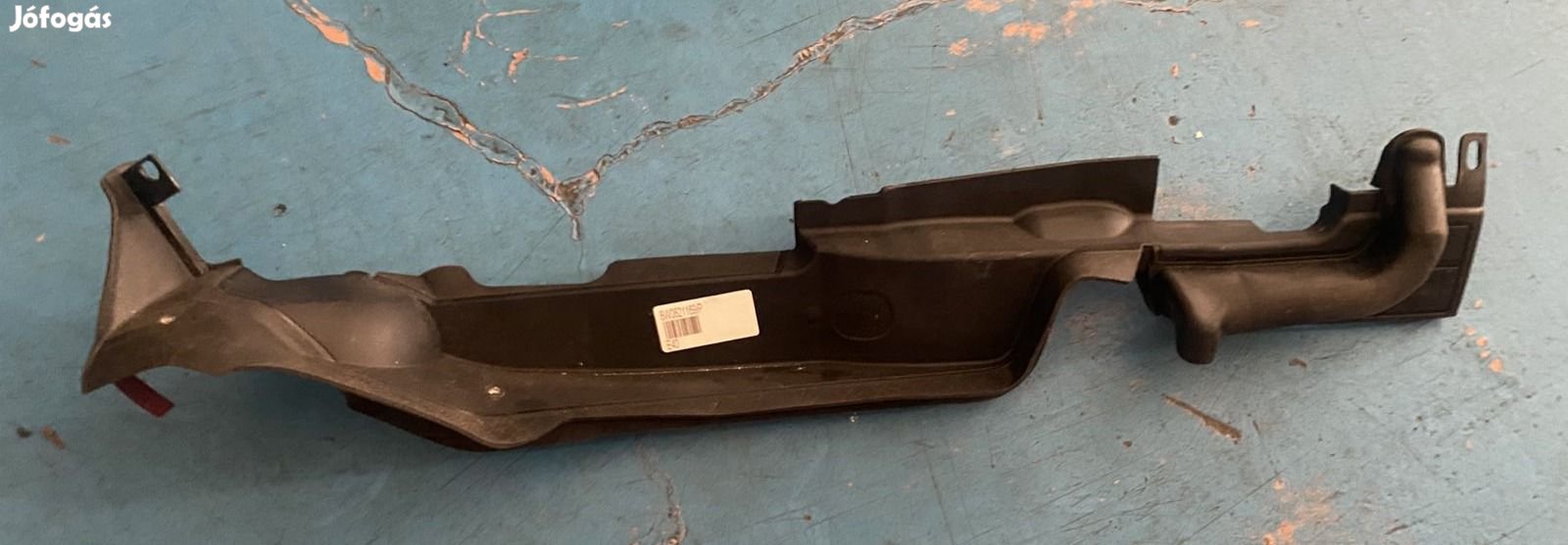 Audi A4 Avant B9 első sárvédő műanyag tömítő 8W0821169 eladó
