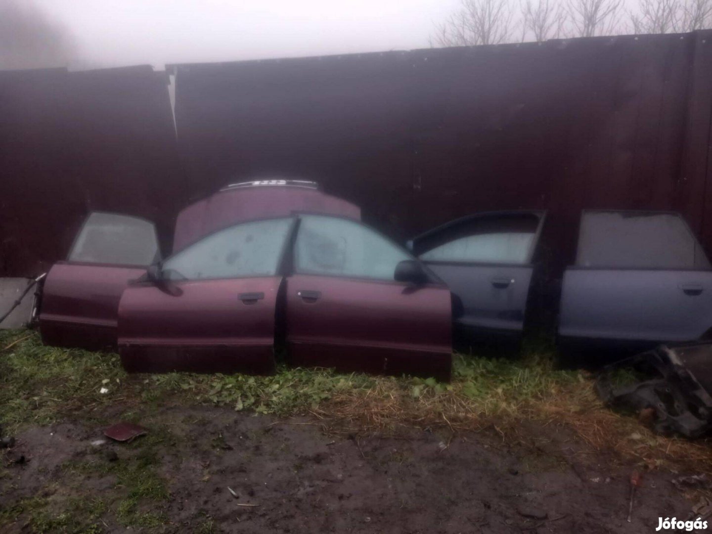Audi A4 B5 Ajtó Motorháztető (Postázom is)