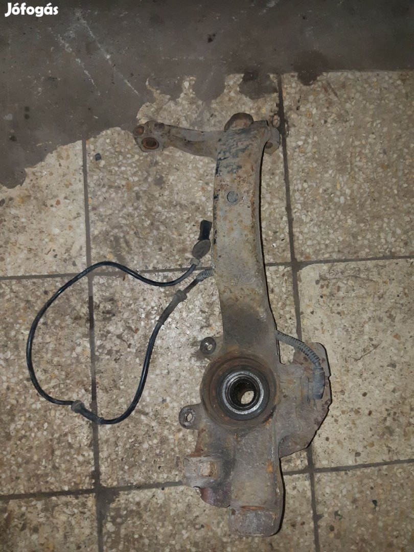 Audi A4 B5 Bal Első Csonkállvány Kerékaggyal ABS Jeladó