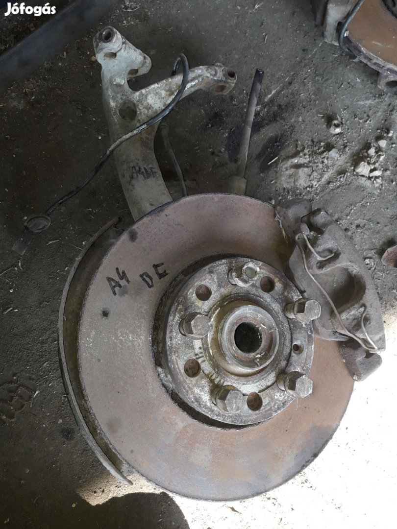 Audi A4 B5 Bal Első Csonkállvány Kerékaggyal Féknyereg ABS