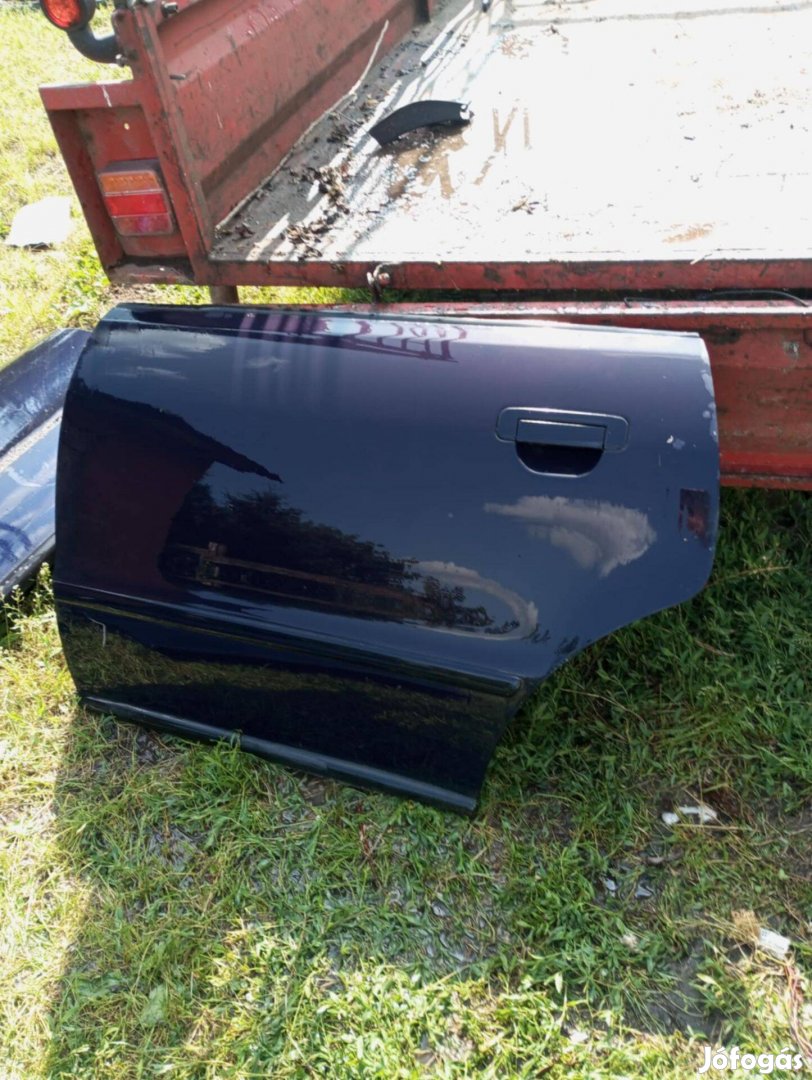 Audi A4 B5 Bal Hátsó Ajtó Fekete (Postázom is)