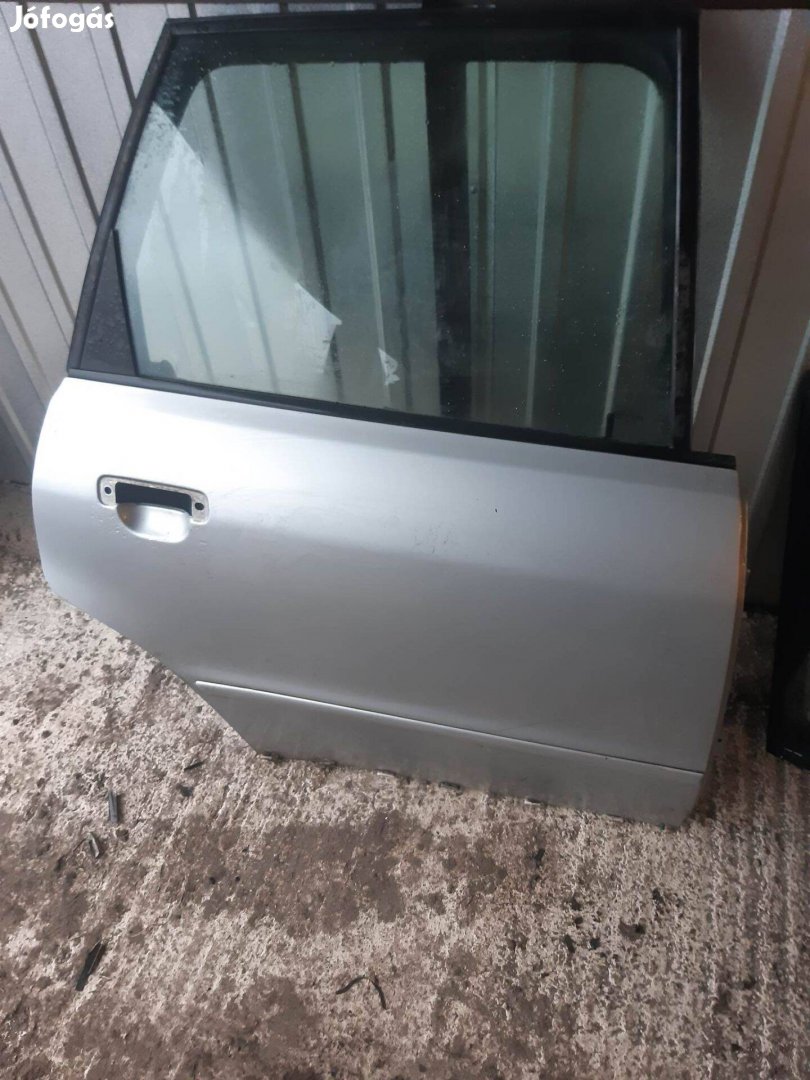 Audi A4 B5 Bal Hátsó Ajtó (Postázom is)
