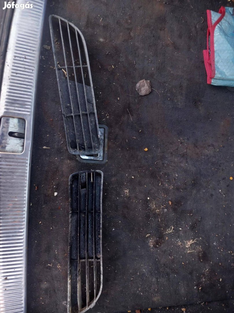 Audi A4 B5 Első Lökhárító Rács Párban (Postázom is)
