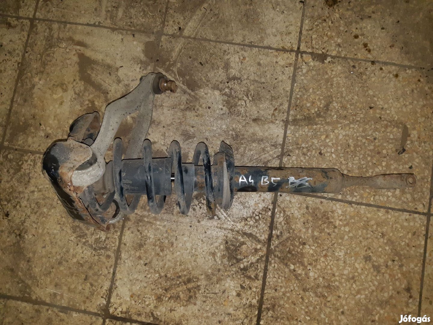 Audi A4 B5 Jobb Első Lengéscsillapító Rugó