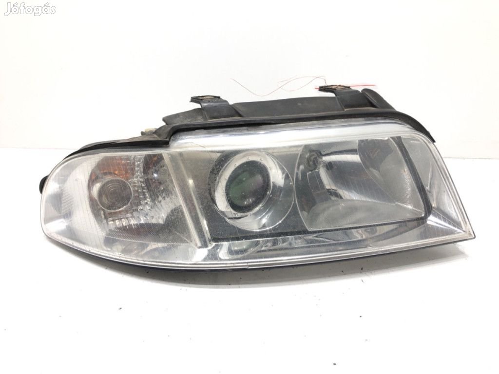 Audi A4 B5 Jobb első lámpa, fényszóró 8D0941030AK