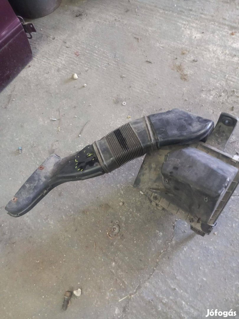 Audi A4 B5 Levegőszürő ház komplett (Postázom is)