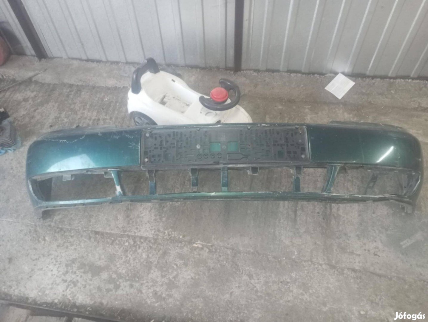 Audi A4 B5 Lz6u Első Lökhárító (Postázom is)