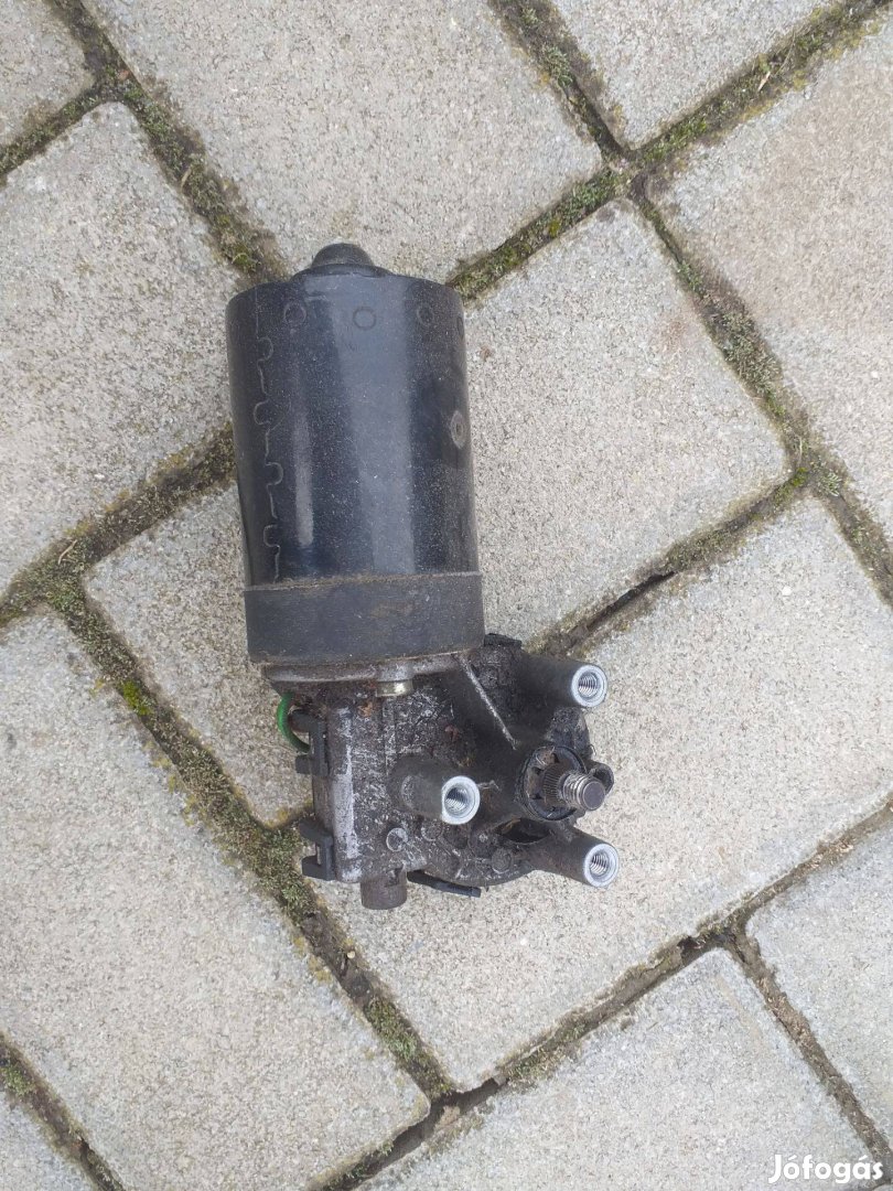 Audi A4 B5 ablaktörlő motor